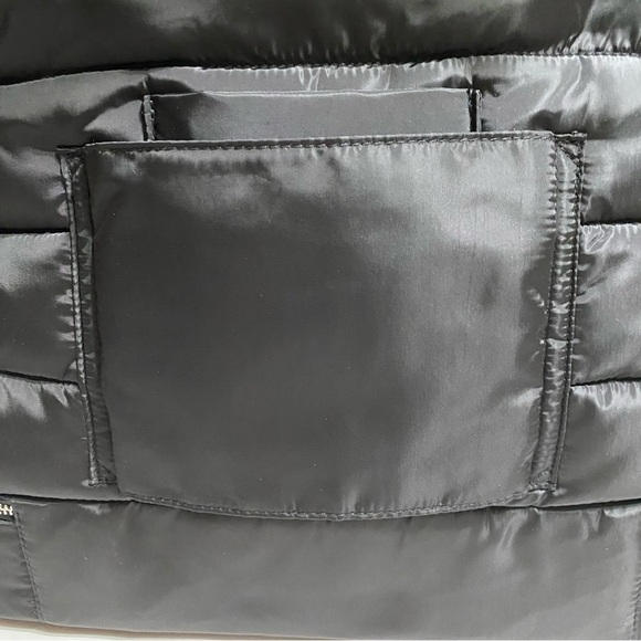 iPack Puffy Tote Bag OS Black Travel Daily Use Practical Easy To Clean Nylon NWT - Picture 6 of 13